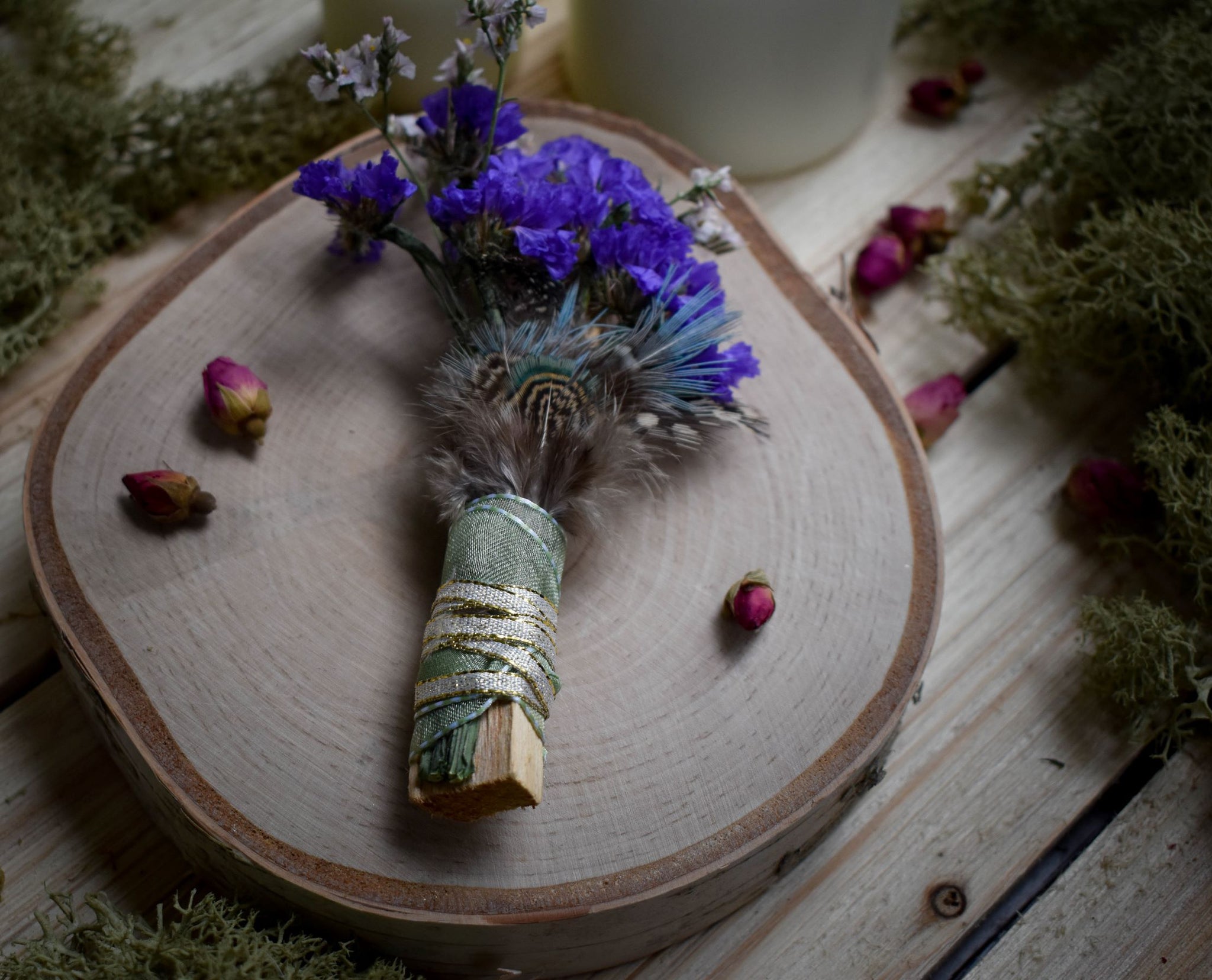 Use this handcrafted Palo Santo smudge bundle to transmute negative energy, and remove bacteria and toxins. Burn Palo Santo to enhance creativity, reduce stress and anxiety, as well as rebalance the energy in a room or the auric field. This Palo Santo smudge bundle has been wrapped with real flowers, making a beautiful statement in your home or office! 